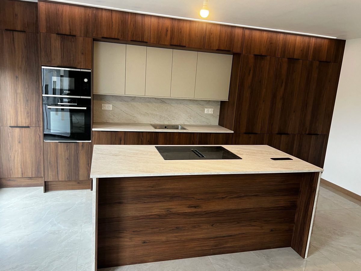 Cuisine sur mesure · Îlot central · Plan de travail marbre