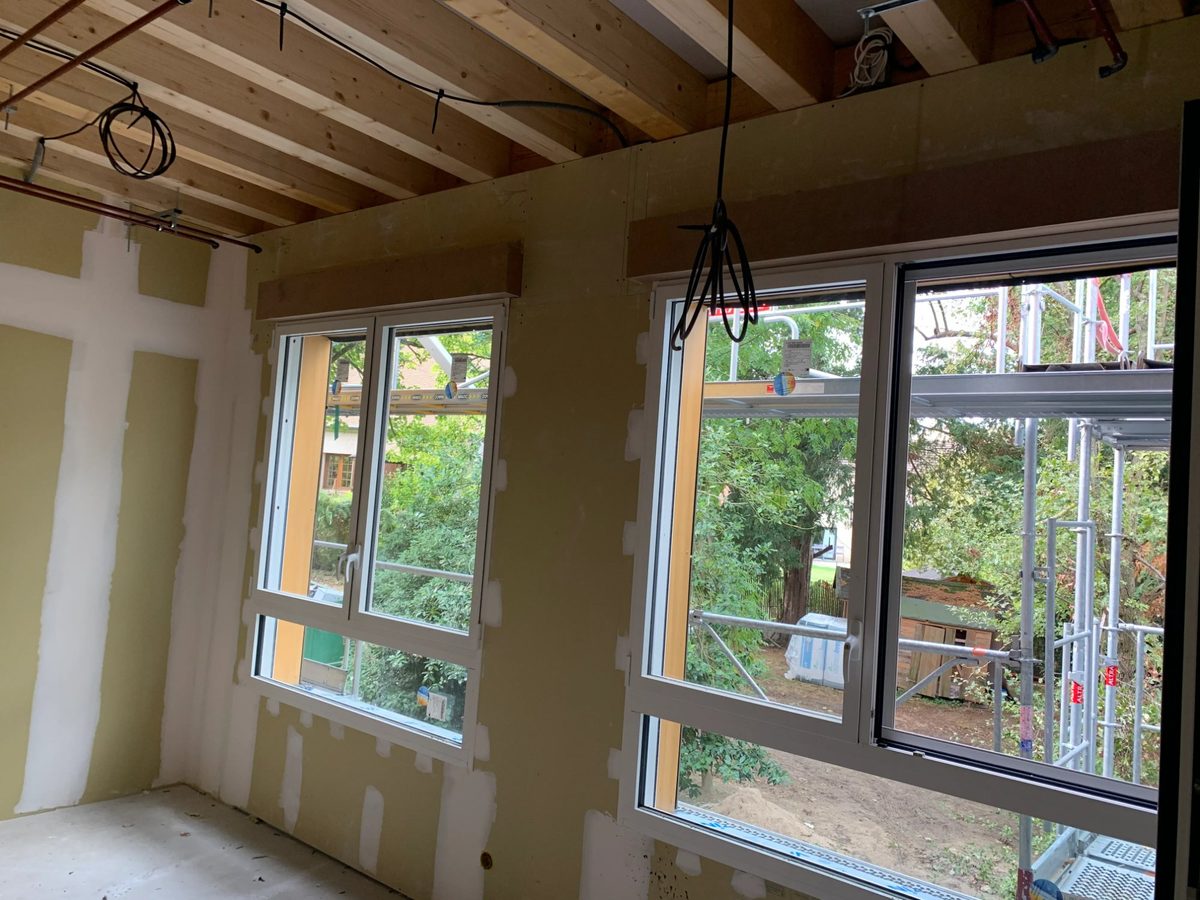 Pose plaques · Doublage isolation · Encadrements fenêtres